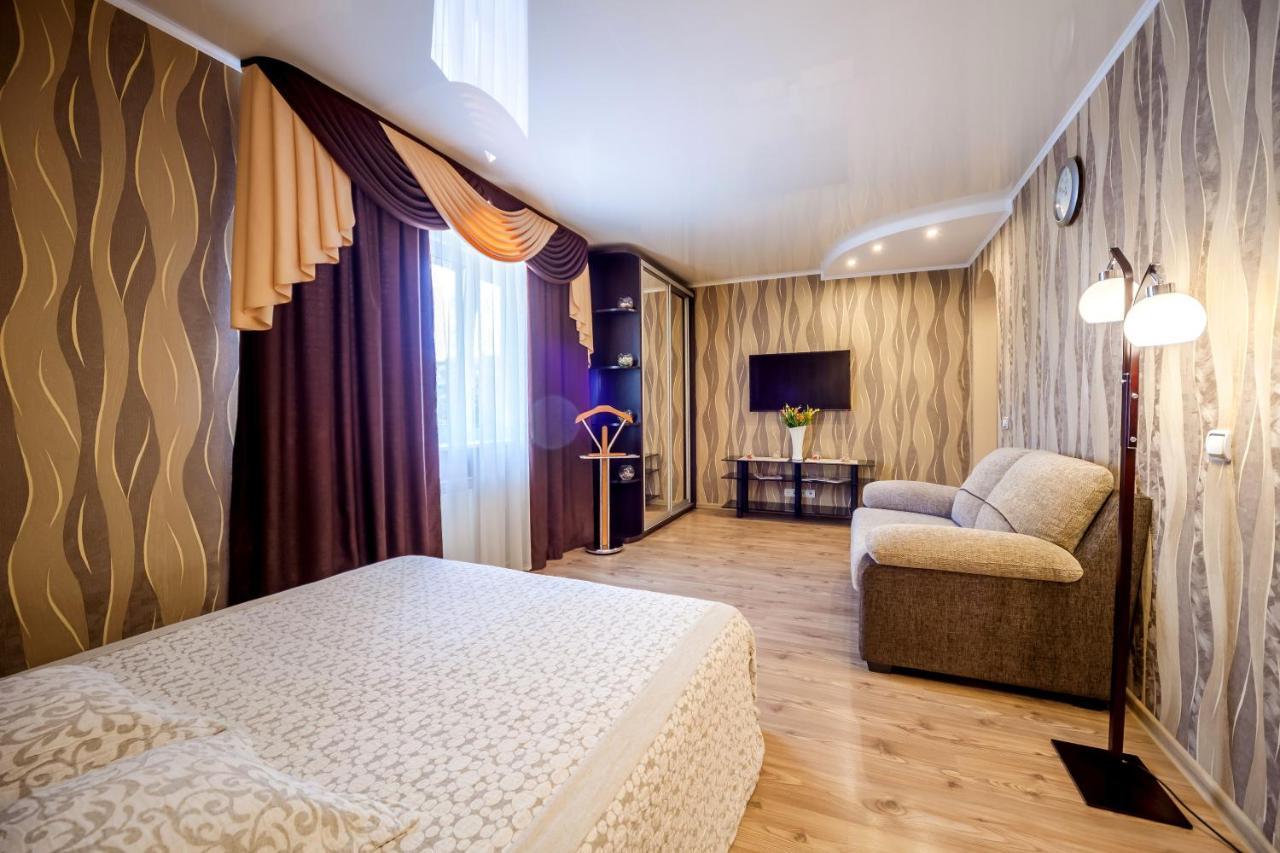 Apartment Lux Homel Buitenkant foto